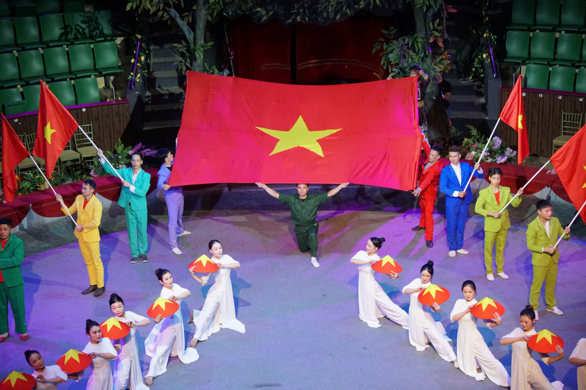 Chuẩn hóa việc sử dụng Quốc ca trong đời sống và trên môi trường số